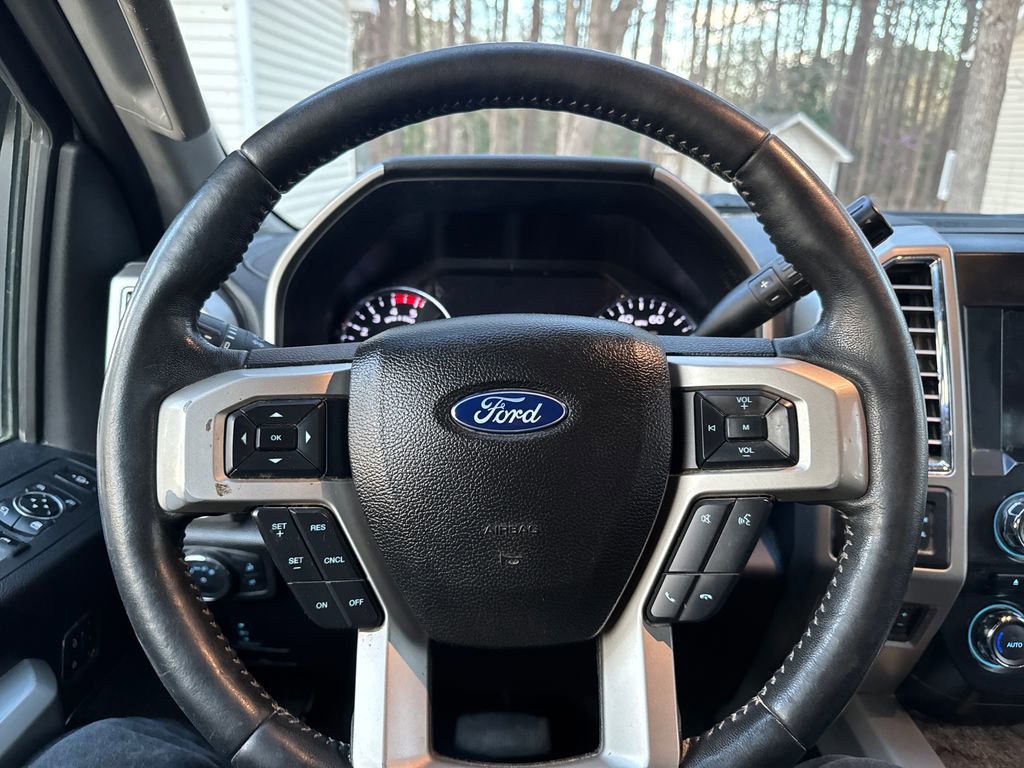 Used 2017 Ford F250 Lariat w/ Lariat Value Package AWD/4WD image 35