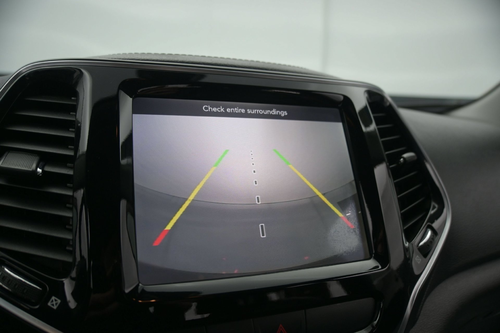 Used 2019 Jeep Cherokee Limited w/ Trailer Tow Group AWD/4WD image 23