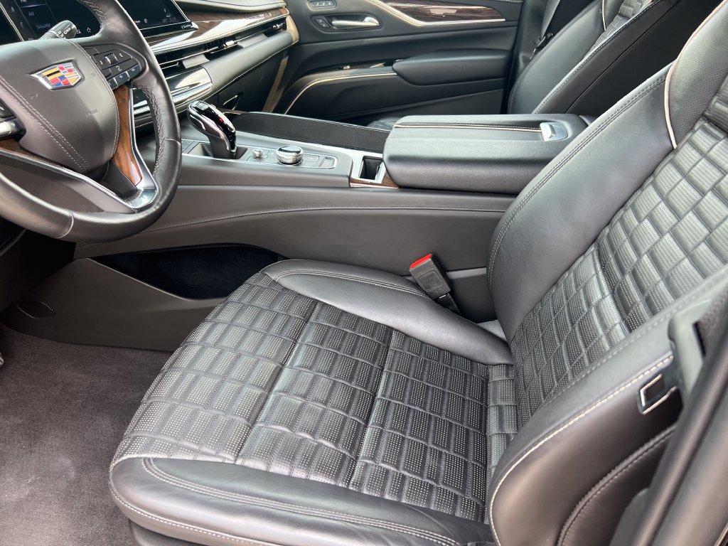 Certified 2024 Cadillac Escalade ESV Premium Luxury Platinum AWD/4WD image 10
