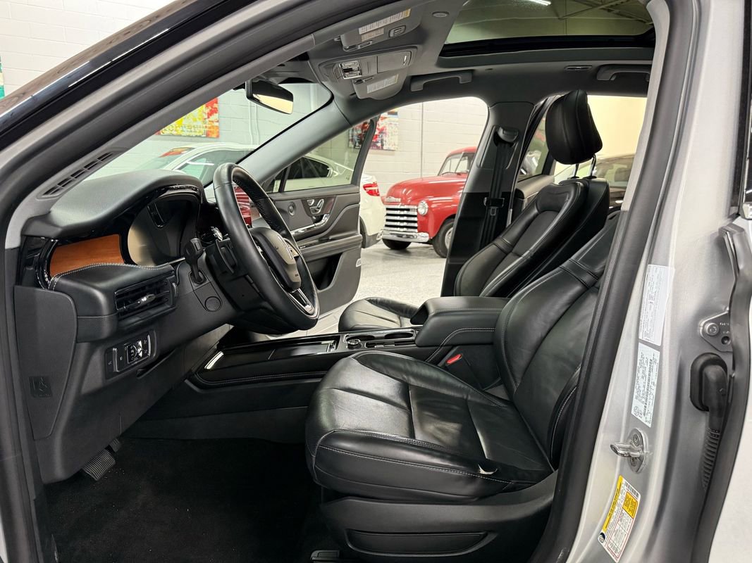 Used 2020 Lincoln Corsair Reserve w/ Equipment Group 201A image 11