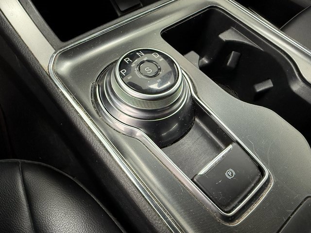 Used 2022 Ford Edge ST-Line image 11