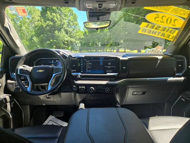 Used 2025 Chevrolet Silverado 2500 LTZ w/ LTZ Premium Package AWD/4WD image 15