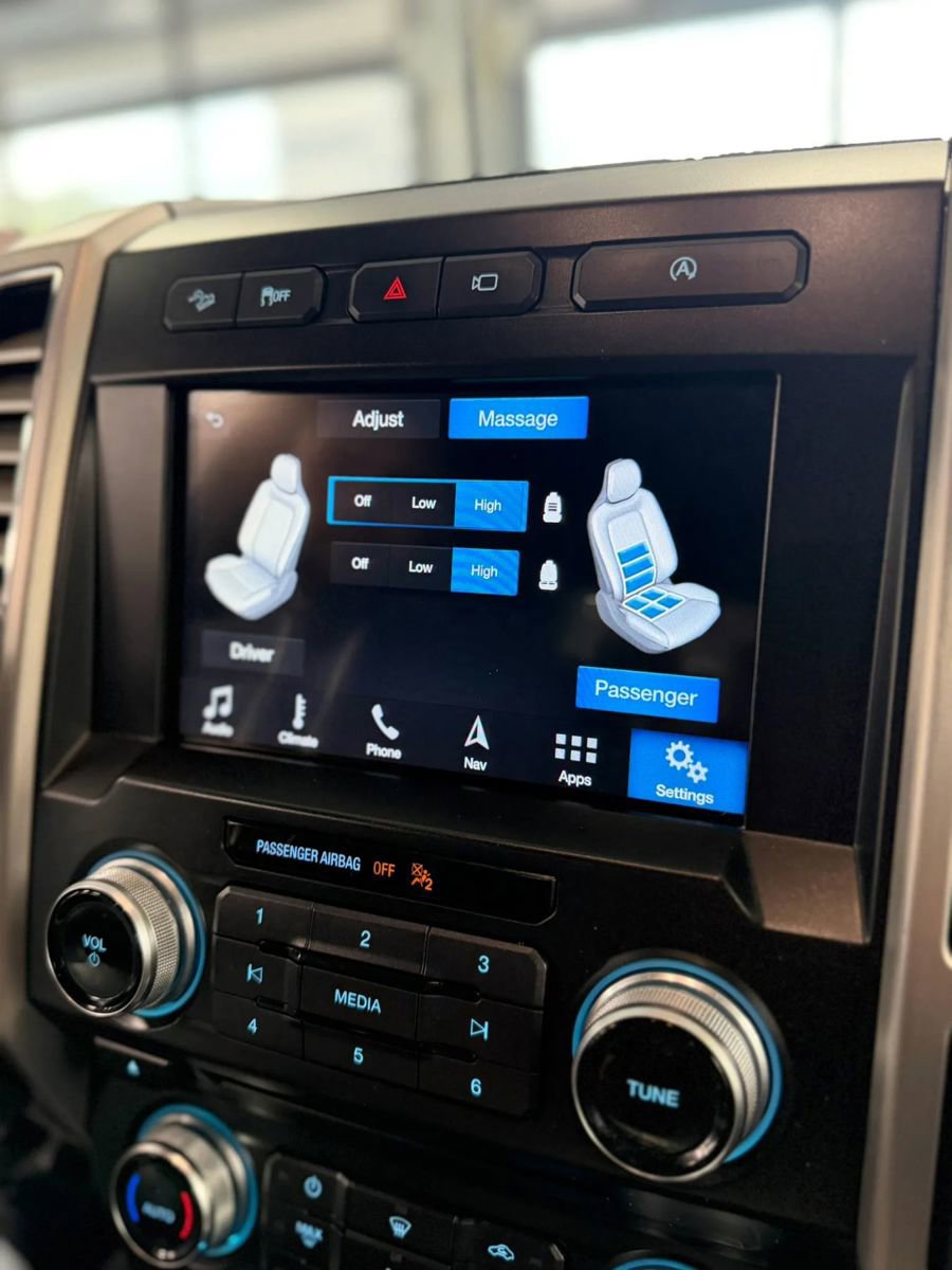 Used 2018 Ford F150 Platinum w/ Equipment Group 701A Luxury AWD/4WD image 33