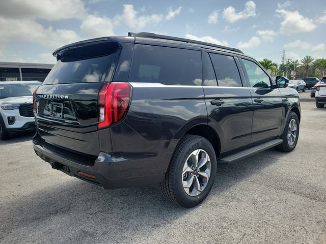 New 2027 Ford Expedition Active RWD image 2