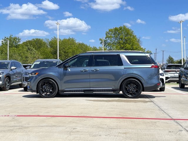 Used 2024 Kia Carnival SX Prestige FWD image 3
