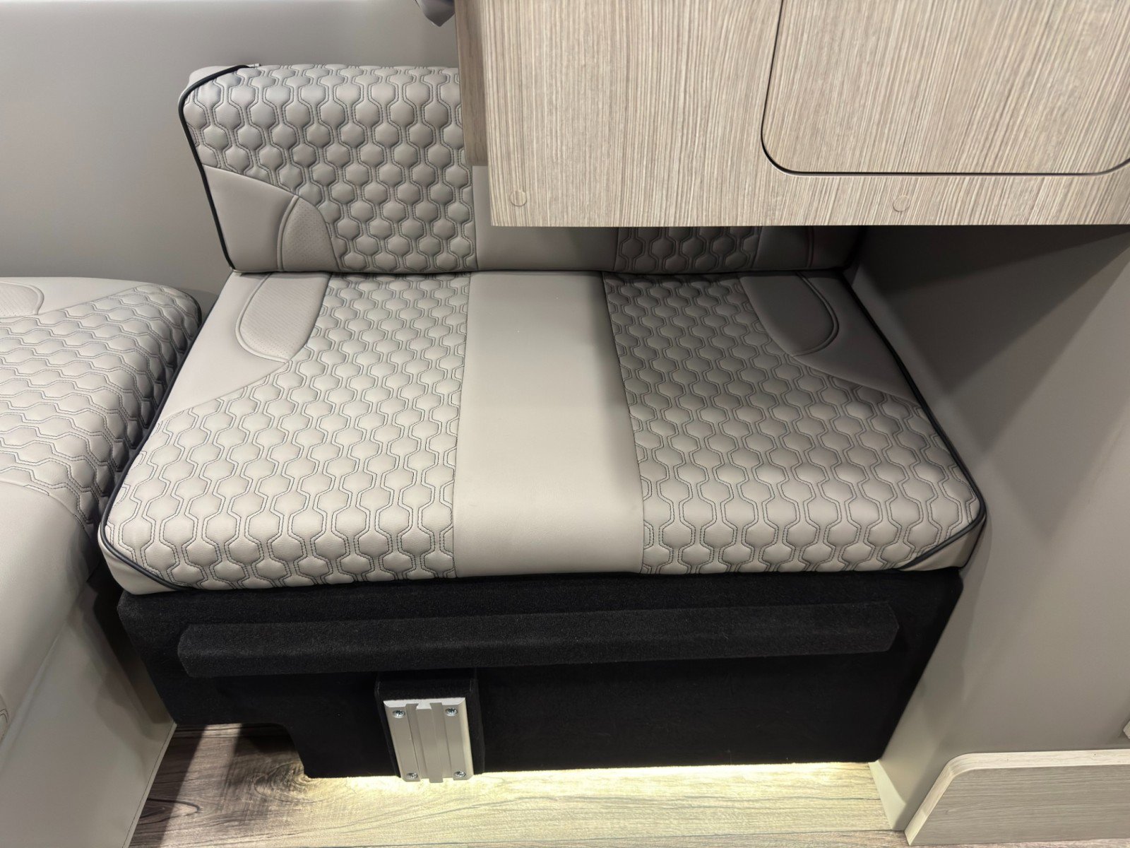 Used 2023 Mercedes-Benz Sprinter 3500 w/ Parking Package image 89