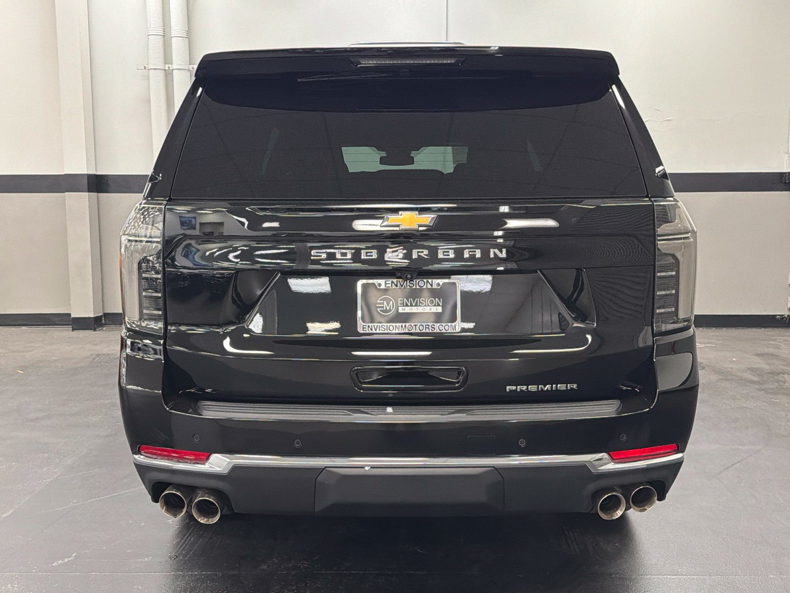 Used 2025 Chevrolet Suburban Premier w/ Sun And Tow Package AWD/4WD image 11