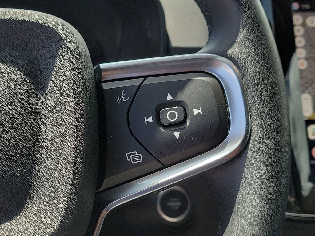 Used 2023 Volvo XC40 B5 Core w/ Convenience Package AWD/4WD image 31