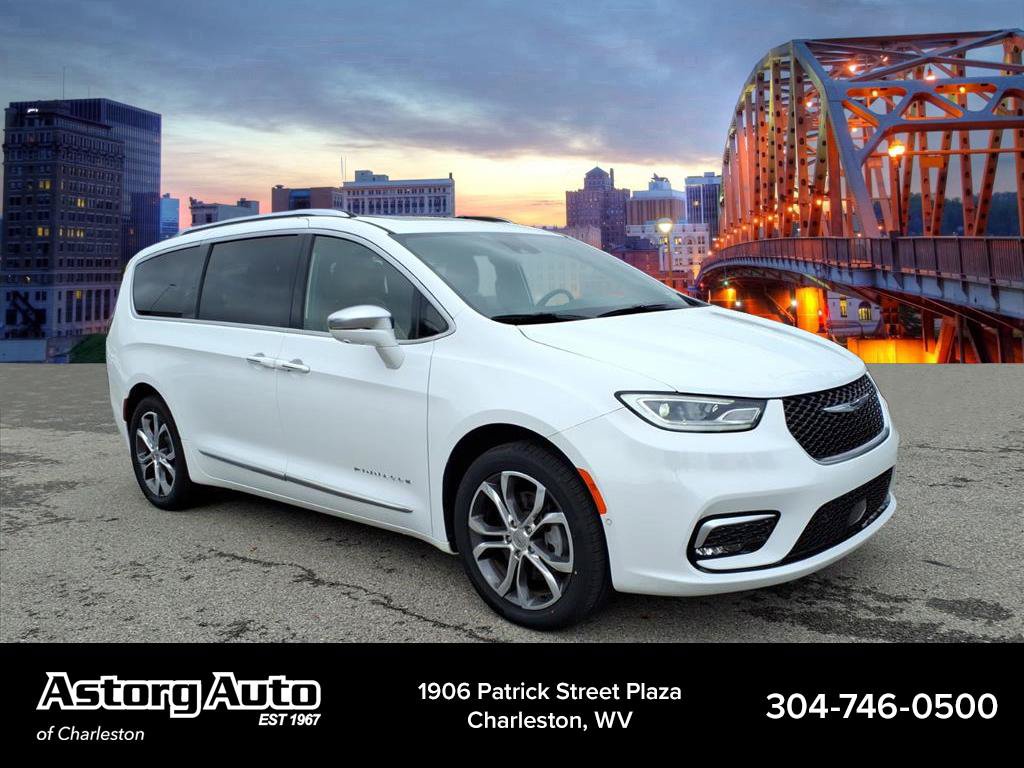 Used 2024 Chrysler Pacifica Pinnacle