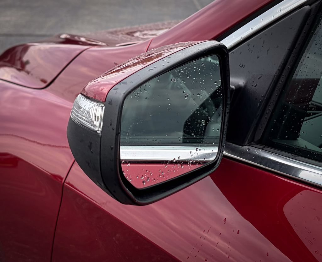 Used 2018 Chevrolet Malibu LT FWD image 19