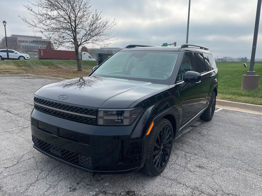 Used 2025 Hyundai Santa Fe Calligraphy image 1