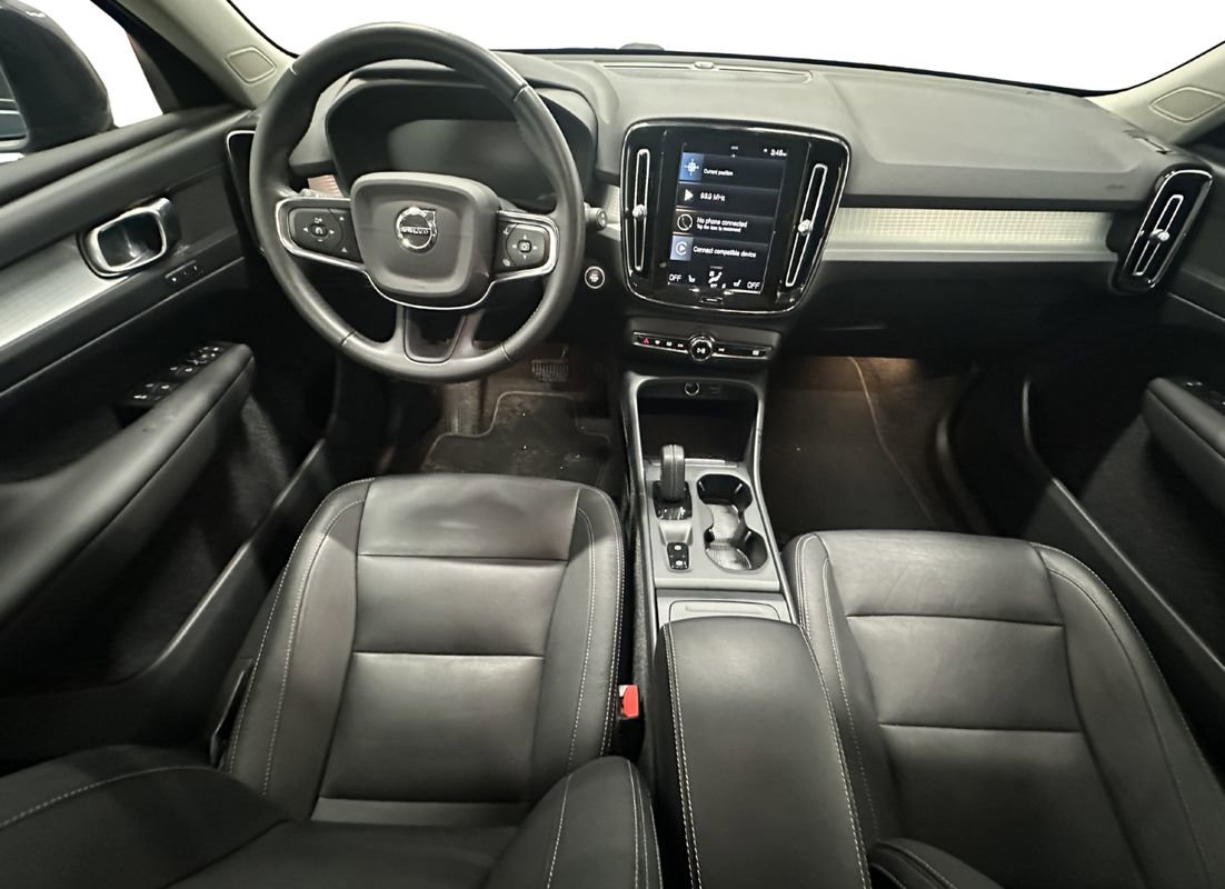 Used 2021 Volvo XC40 T5 Momentum image 19