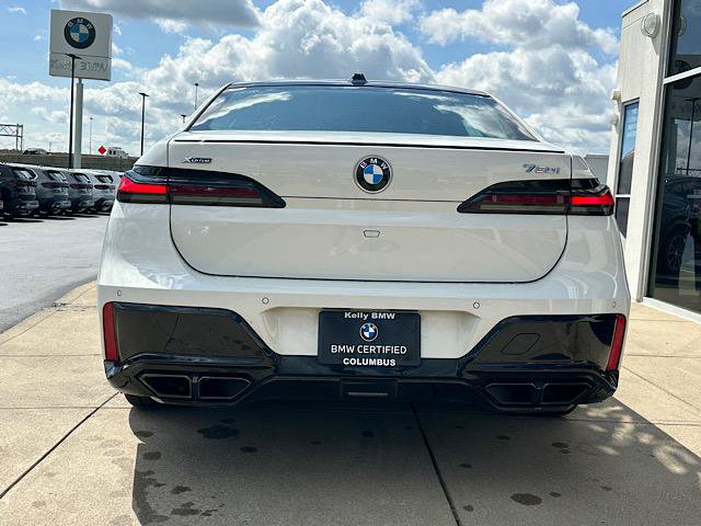 Used 2023 BMW 760i xDrive AWD/4WD image 8