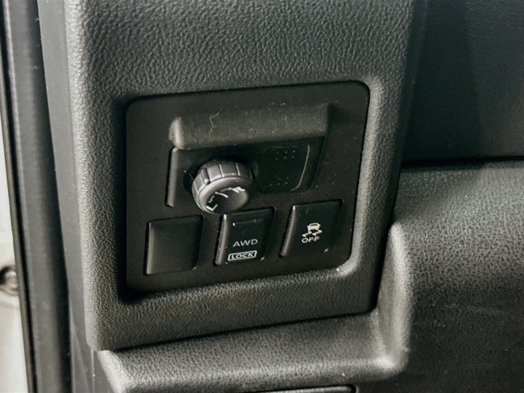 Used 2011 Nissan Rogue S AWD/4WD image 17