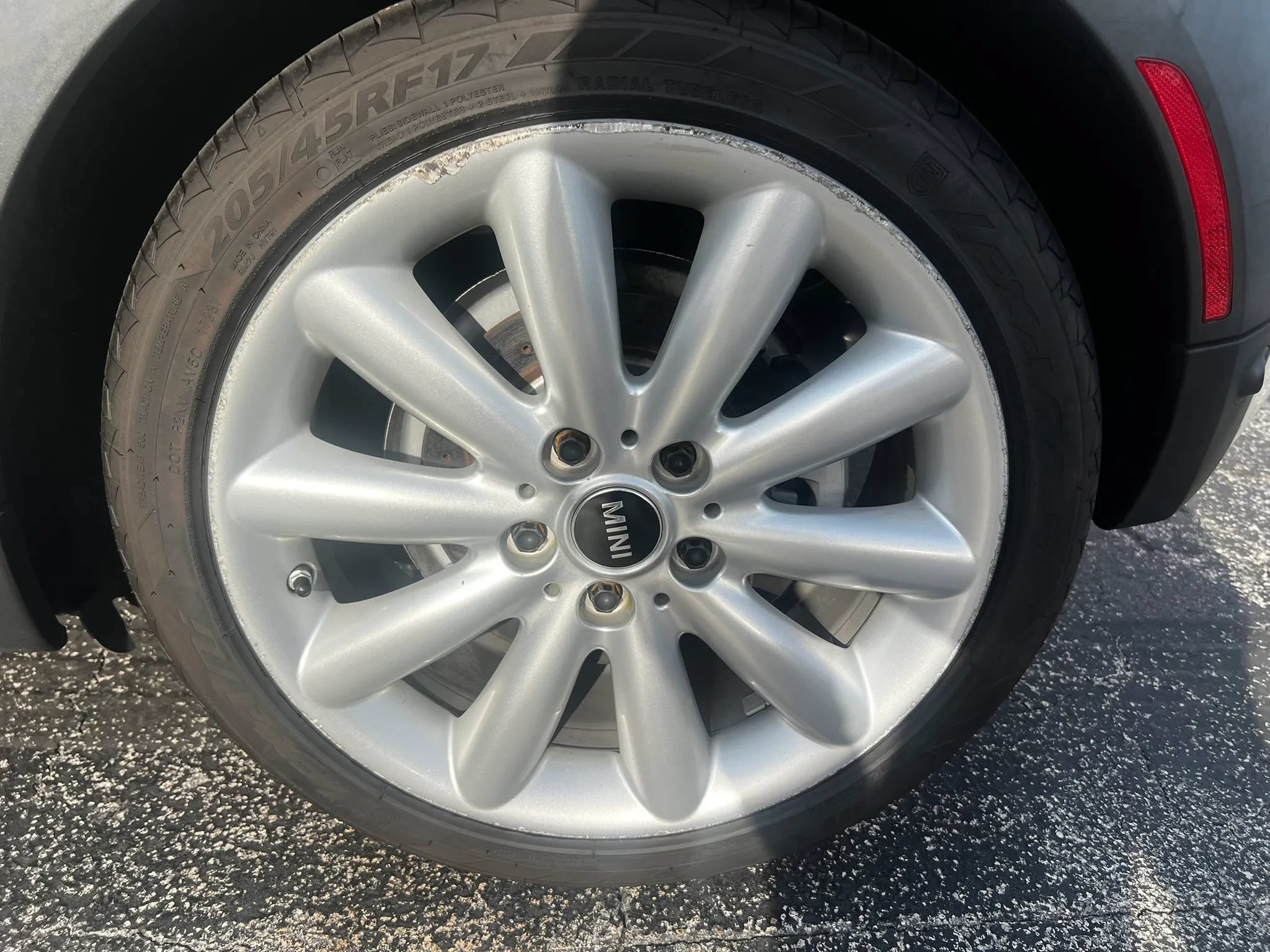 Used 2015 MINI Cooper S w/ Park Assistant Package FWD image 54