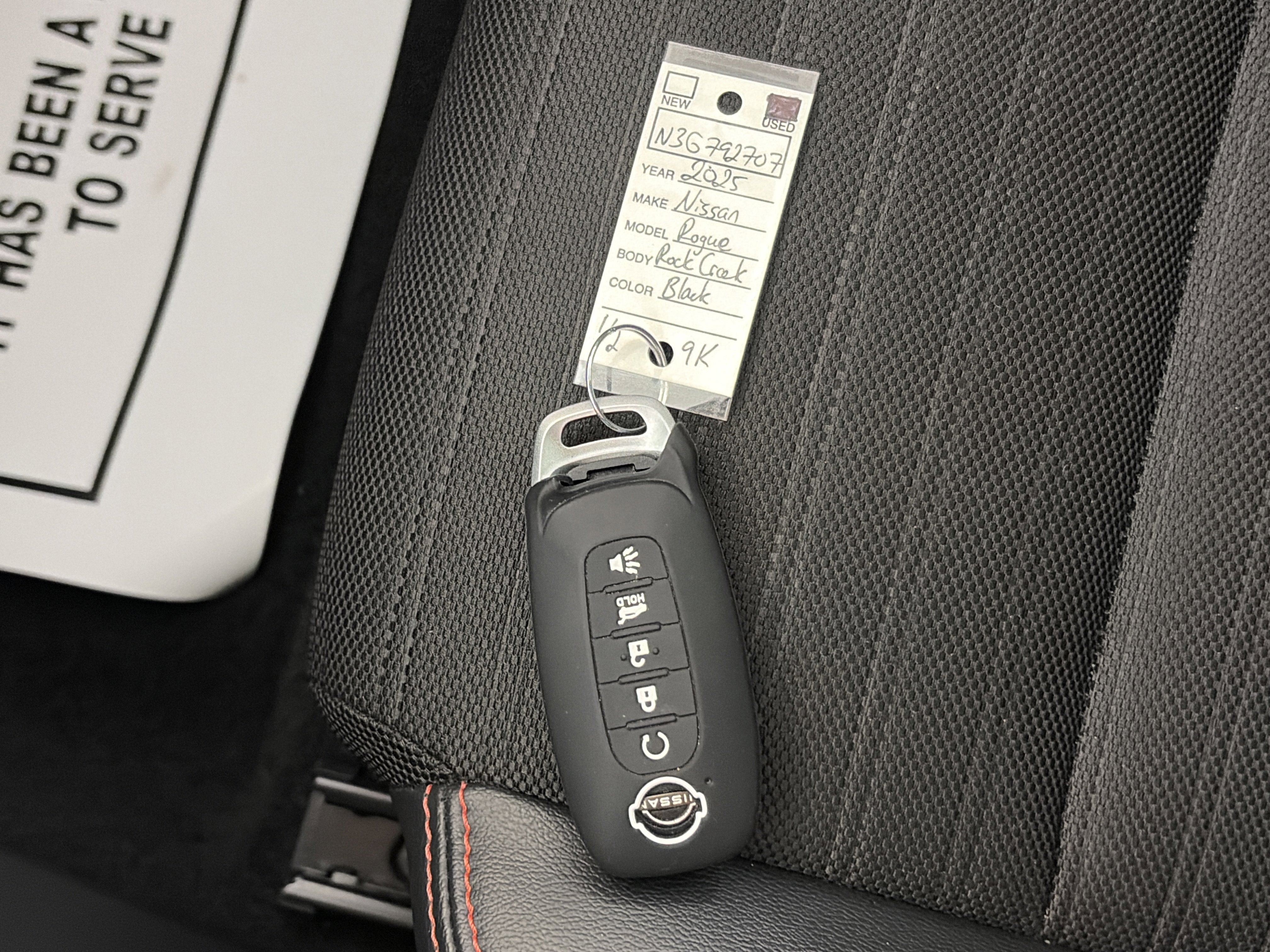 Used 2025 Nissan Rogue SV image 34