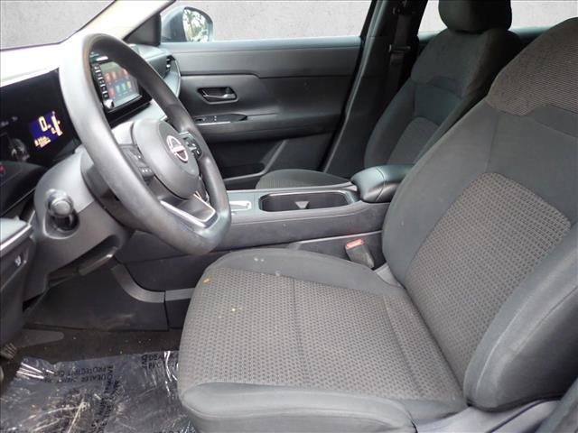 Used 2025 Nissan Kicks S image 11