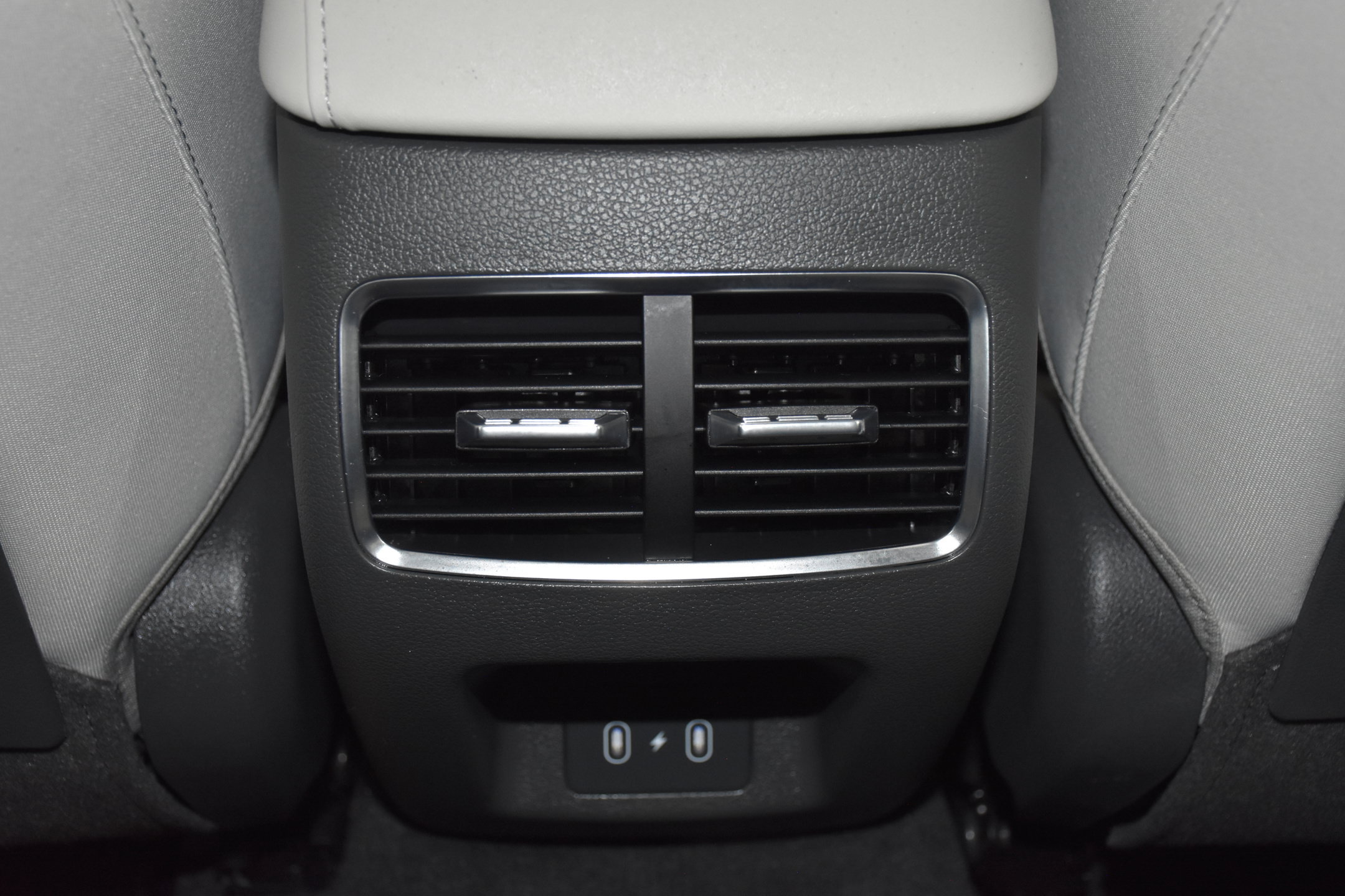 Used 2025 Hyundai Sonata SEL FWD image 28