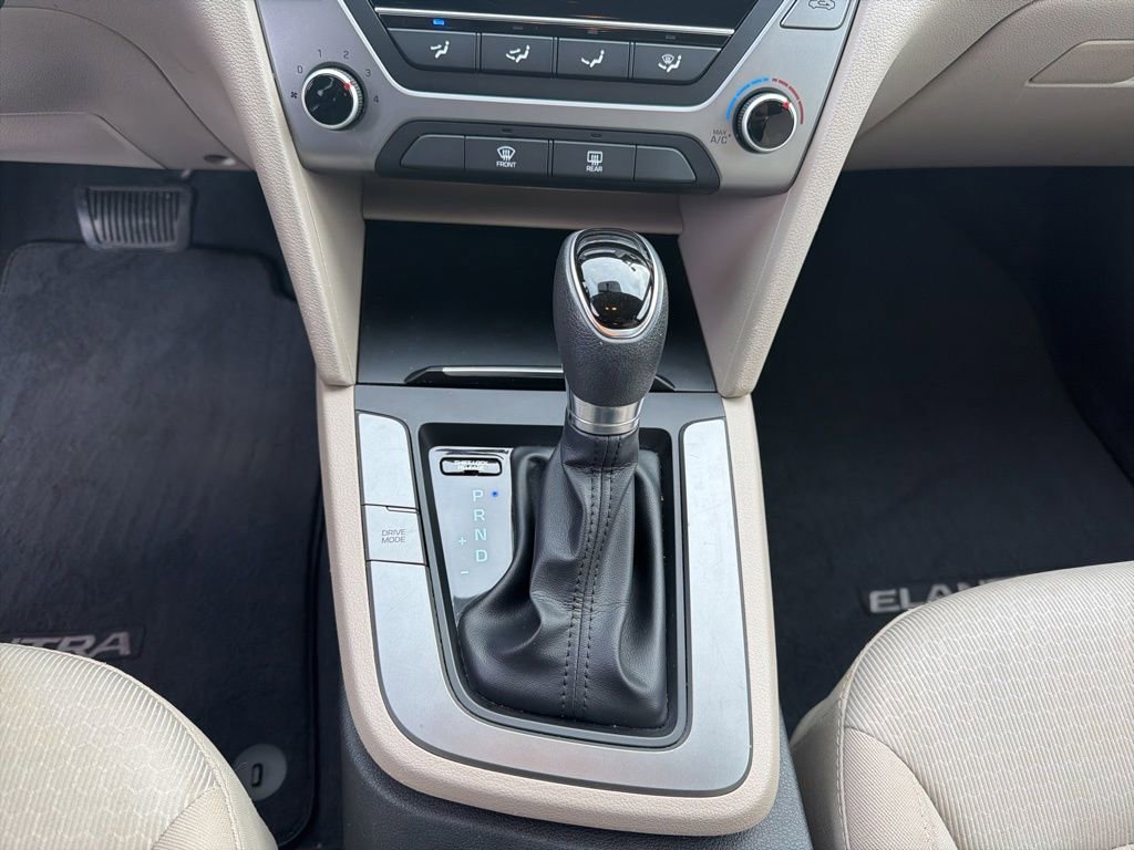 Used 2017 Hyundai Elantra SE image 26