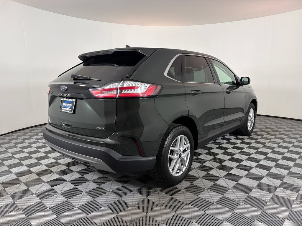 Used 2024 Ford Edge SEL w/ Convenience Package AWD/4WD image 3