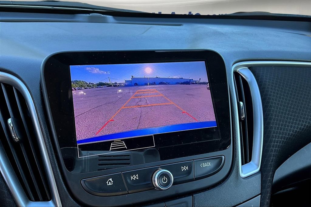 Used 2024 Chevrolet Malibu LT image 14