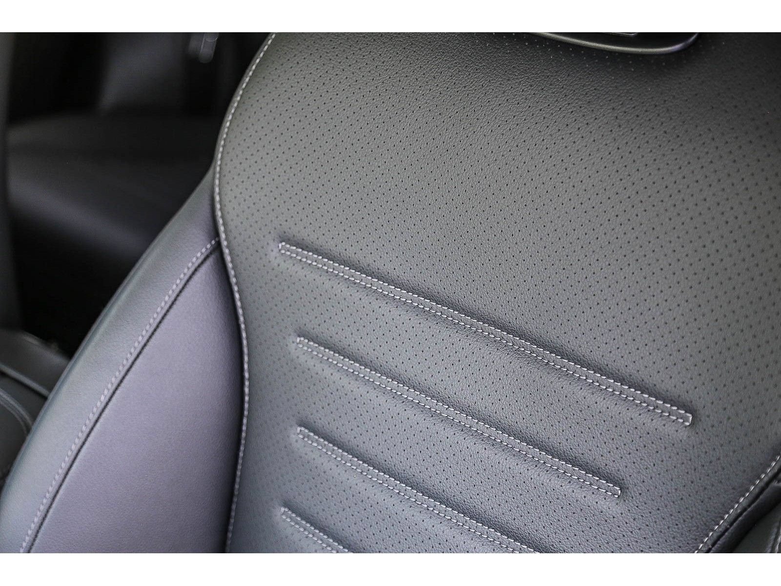 Certified 2025 Mercedes-Benz GLC 300 4MATIC image 23