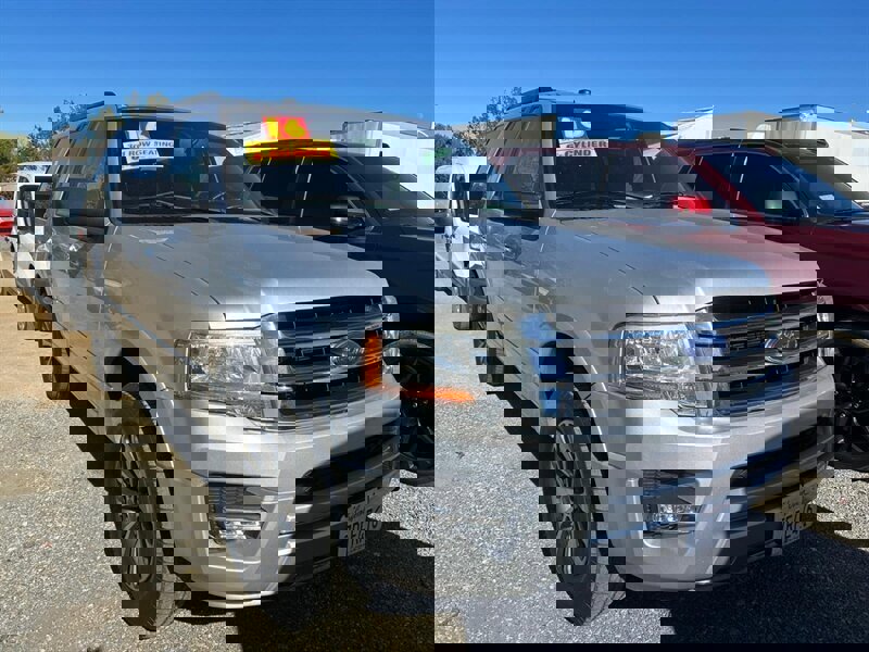 Used 2016 Ford Expedition XLT image 14