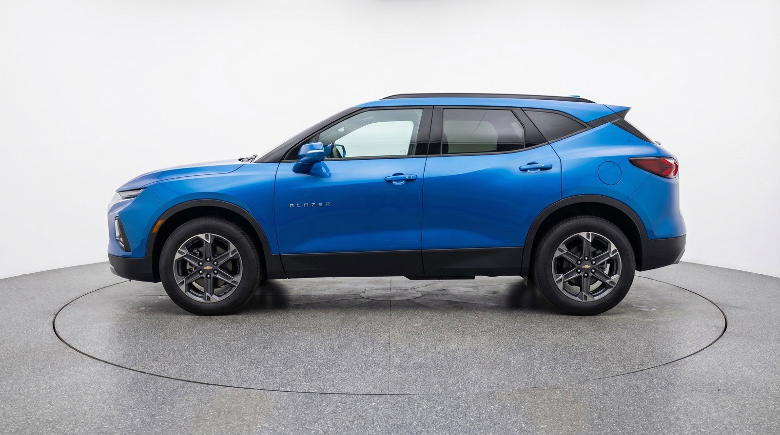 Used 2025 Chevrolet Blazer LT image 5