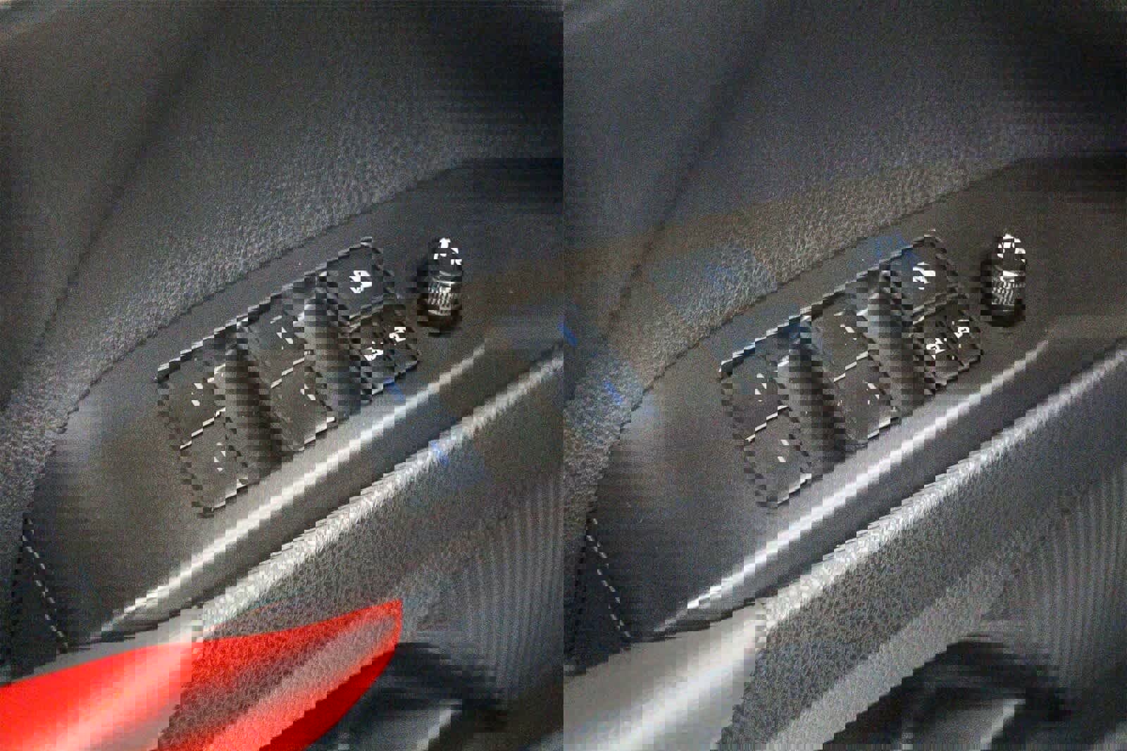 Used 2023 Toyota Camry SE image 21