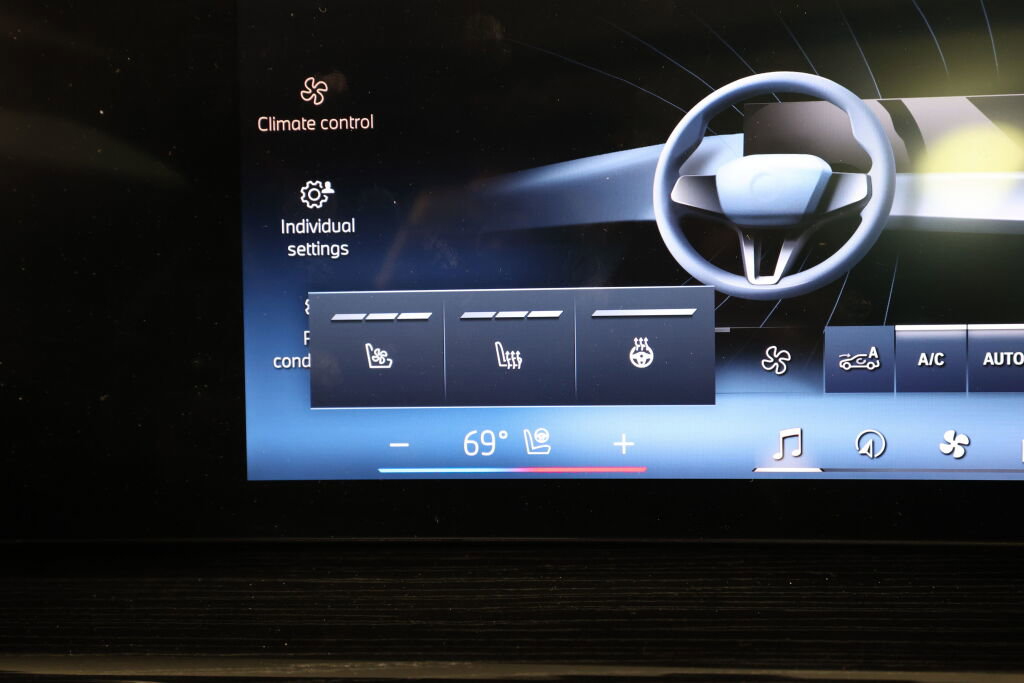 Used 2024 BMW X5 xDrive40i w/ M Sport Package image 36