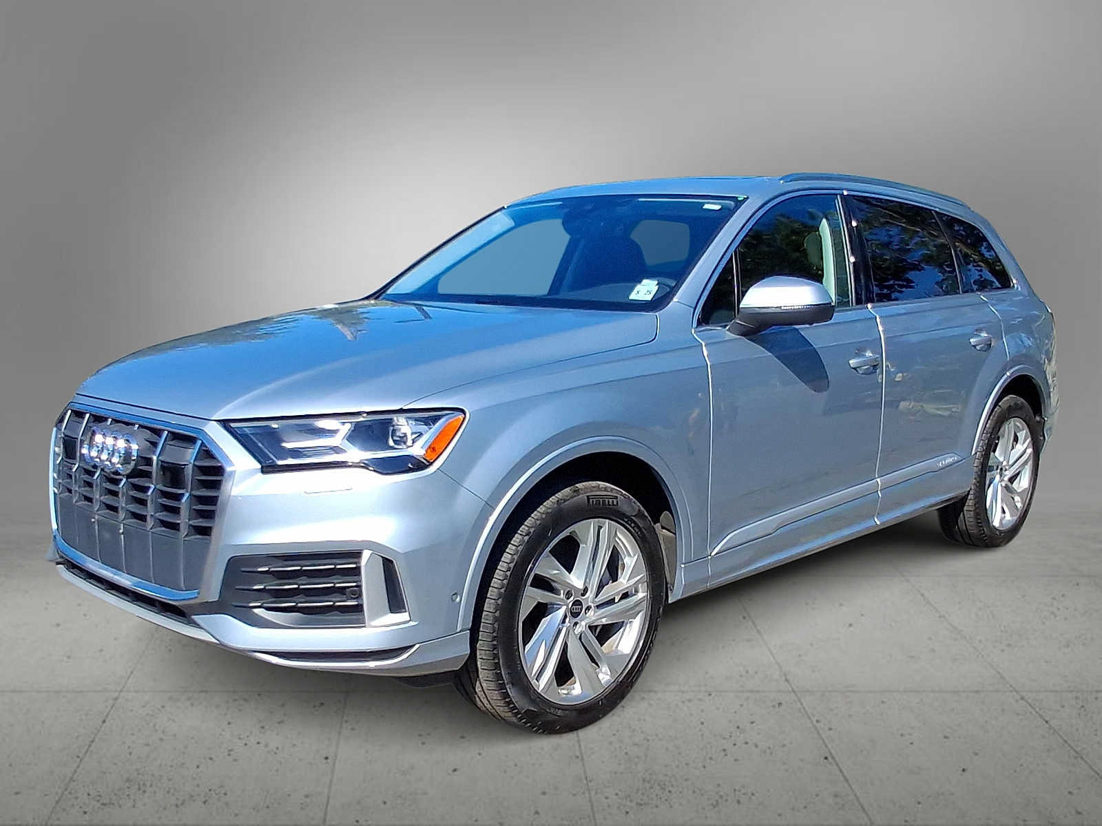 Certified 2023 Audi Q7 2.0T Premium w/ Convenience Package AWD/4WD image 4