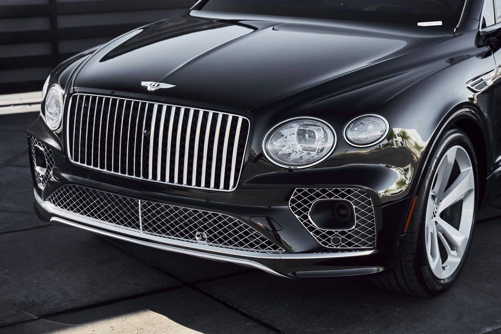 Used 2023 Bentley Bentayga Extended Wheelbase AWD/4WD image 6