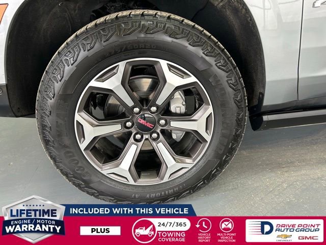 Used 2025 GMC Yukon XL AT4 Ultimate w/ LPO, Floor Liner Package image 10