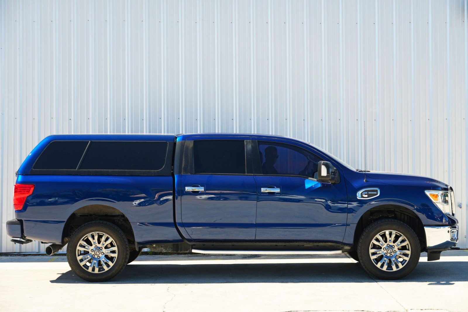 Used 2016 Nissan Titan SL image 50