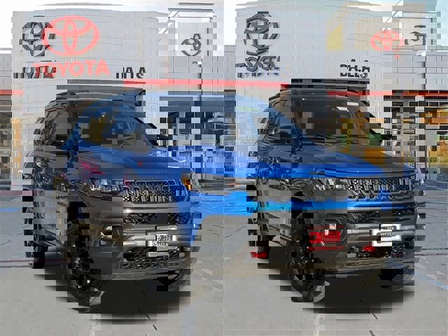 Used 2023 Jeep Compass Trailhawk image 1