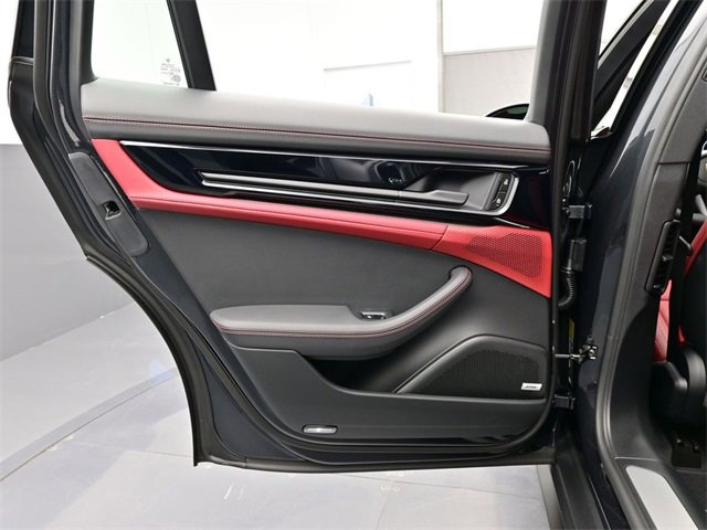 New 2026 Porsche Panamera image 13
