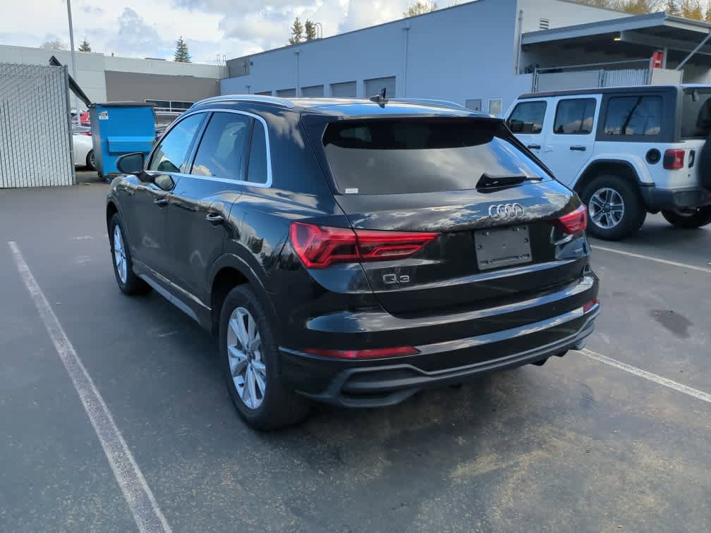 Used 2023 Audi Q3 2.0T Premium Plus image 3