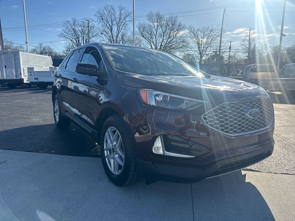 Used 2024 Ford Edge SEL w/ Convenience Package image 4