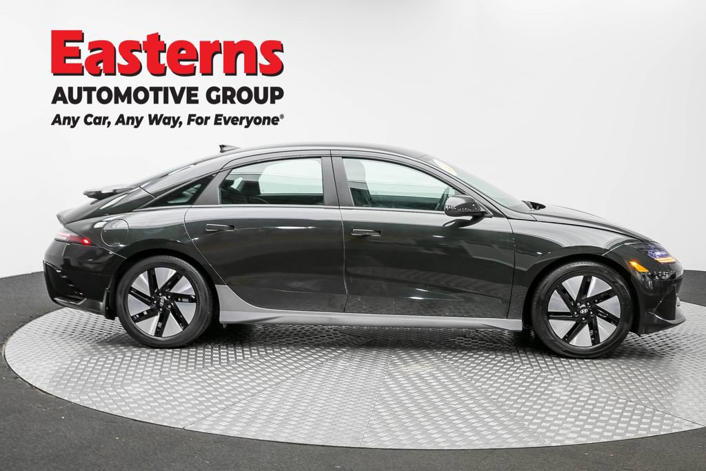 Used 2024 Hyundai Ioniq 6 SE RWD image 3
