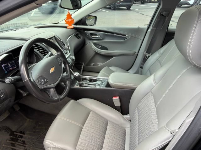 Used 2018 Chevrolet Impala LT w/ Sunroof and Spoiler Package FWD image 13