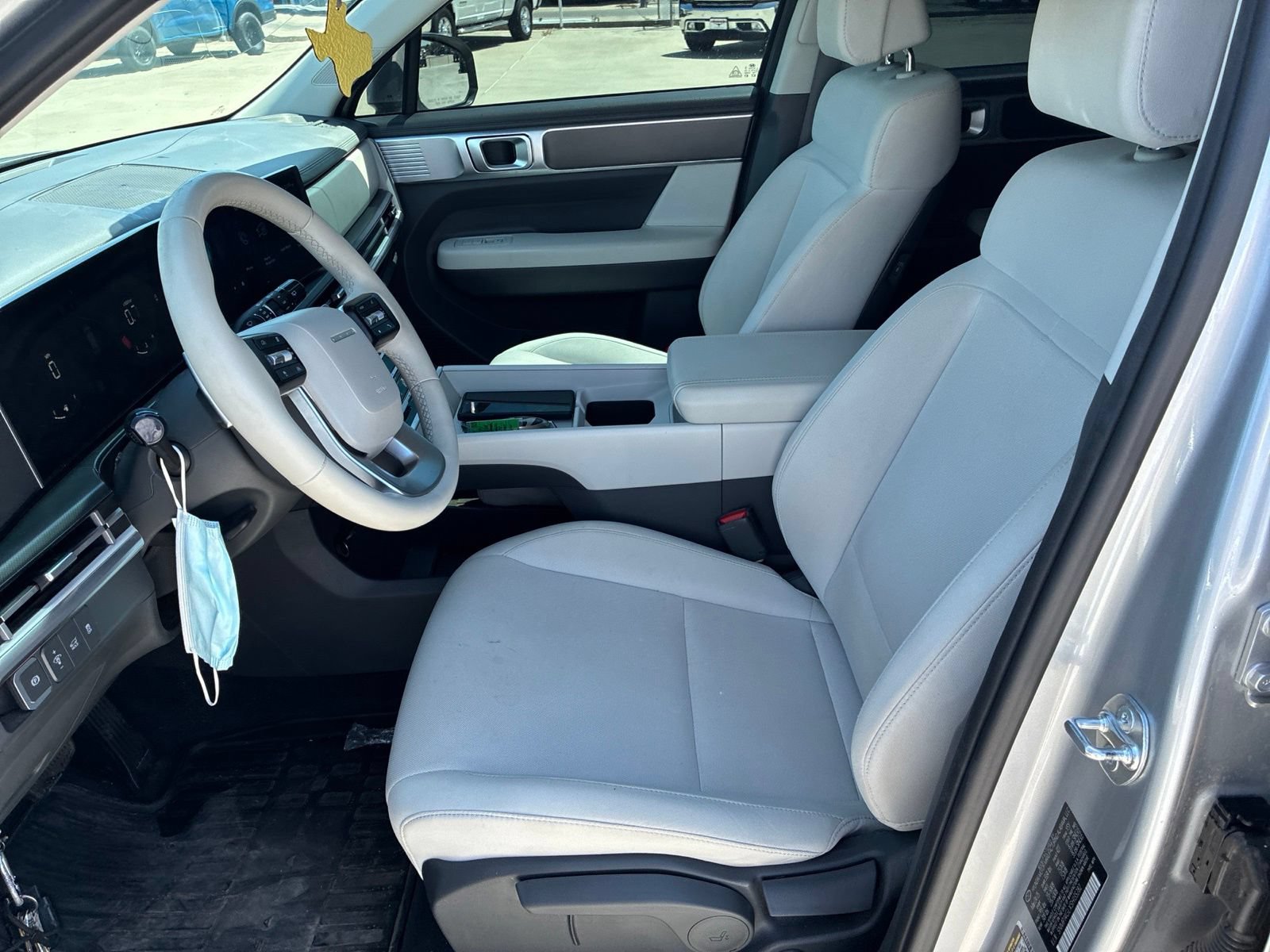 Used 2025 Hyundai Santa Fe SE FWD image 12
