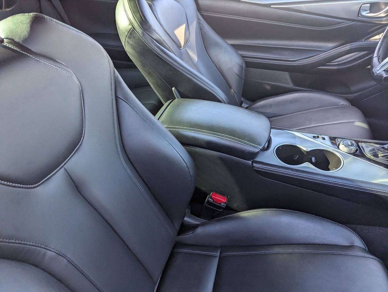 Certified 2018 INFINITI Q60 3.0t Luxe RWD image 11