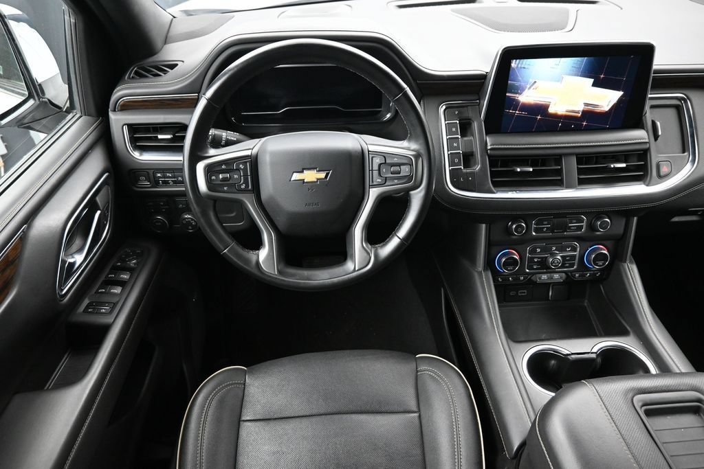 Used 2023 Chevrolet Suburban Premier AWD/4WD image 5