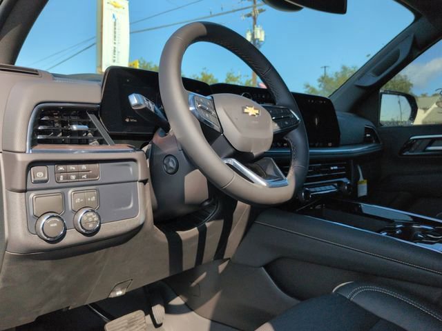 New 2026 Chevrolet Suburban Premier image 8