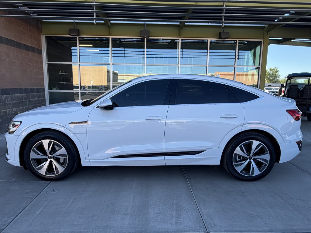 Used 2024 Audi Q8 e-tron Premium AWD/4WD image 7