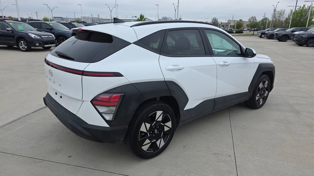 Used 2025 Hyundai Kona SEL image 5