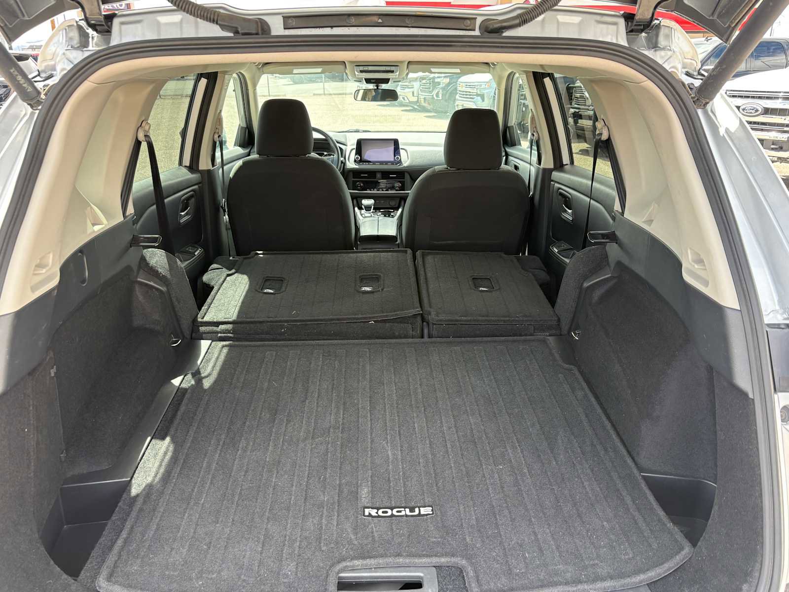 Used 2025 Nissan Rogue SV AWD/4WD image 5