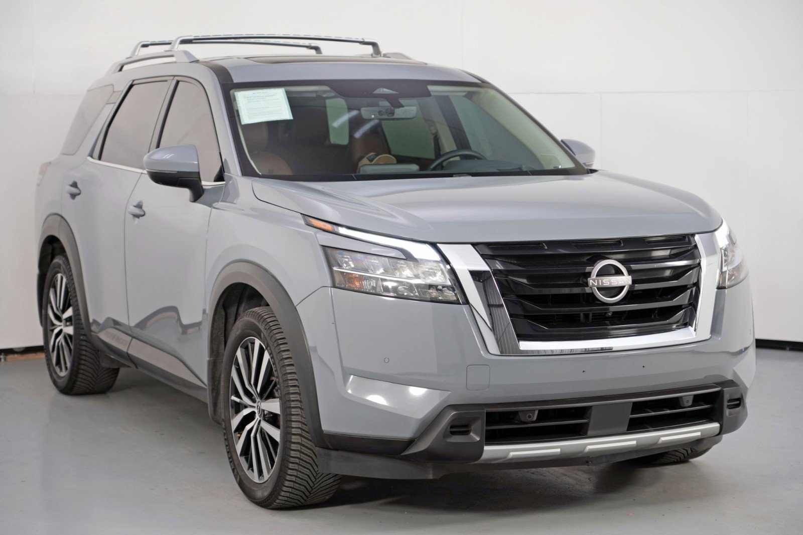 Used 2023 Nissan Pathfinder Platinum image 55
