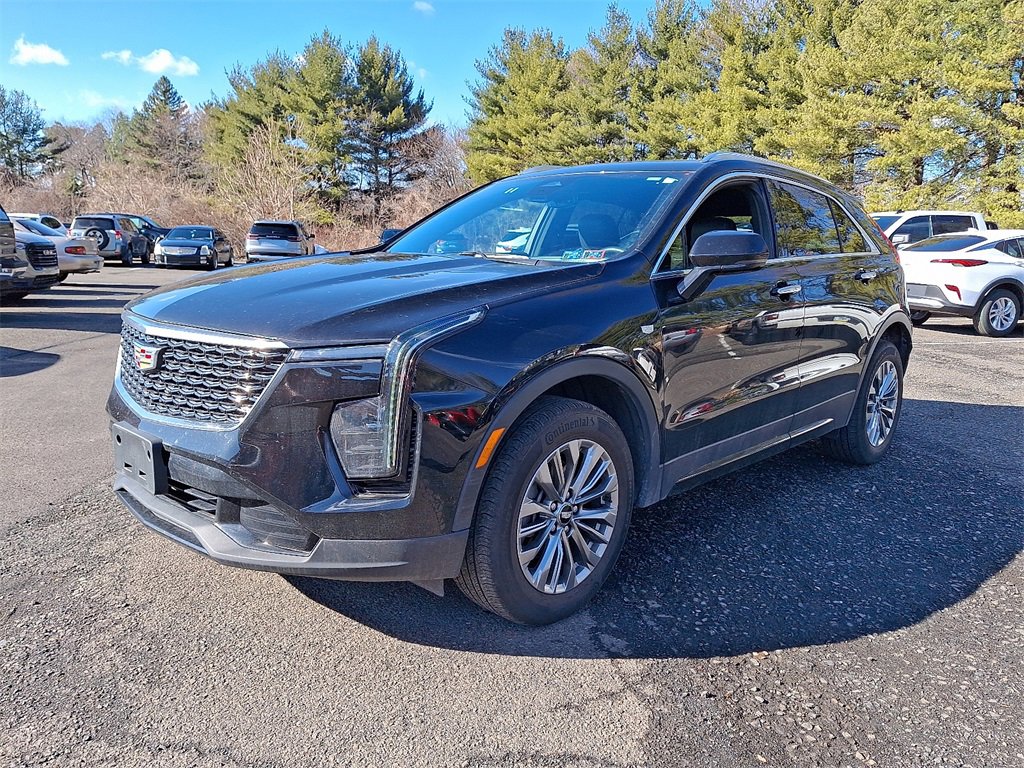 Certified 2024 Cadillac XT4 Premium Luxury image 3