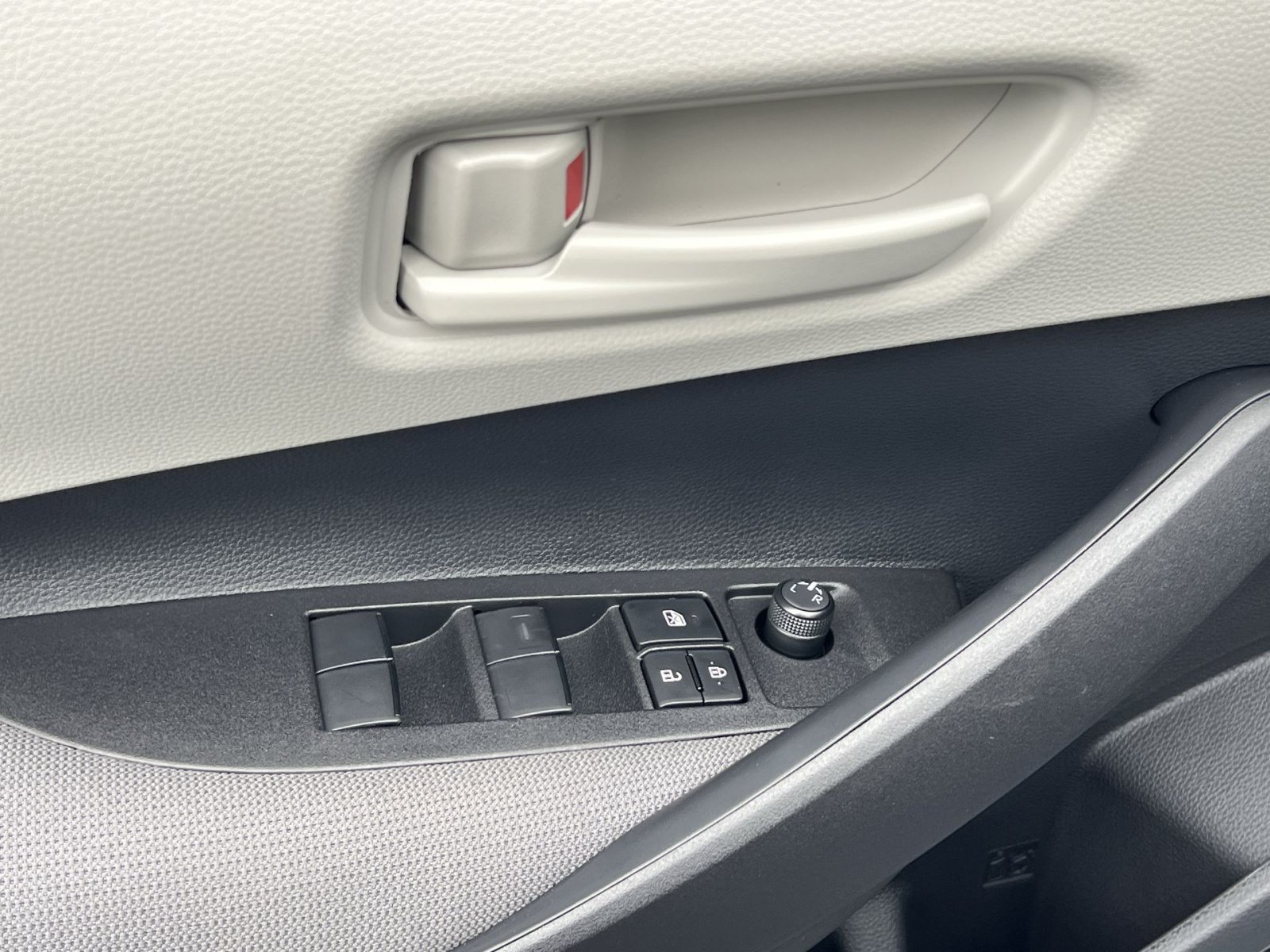 New 2027 Toyota Corolla LE FWD image 11